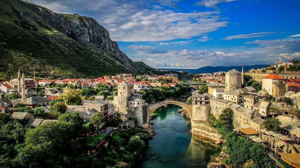 Hotel Amicus Mostar Bagian luar foto